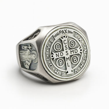 Anillo San Benito Cross de Plata ley 950